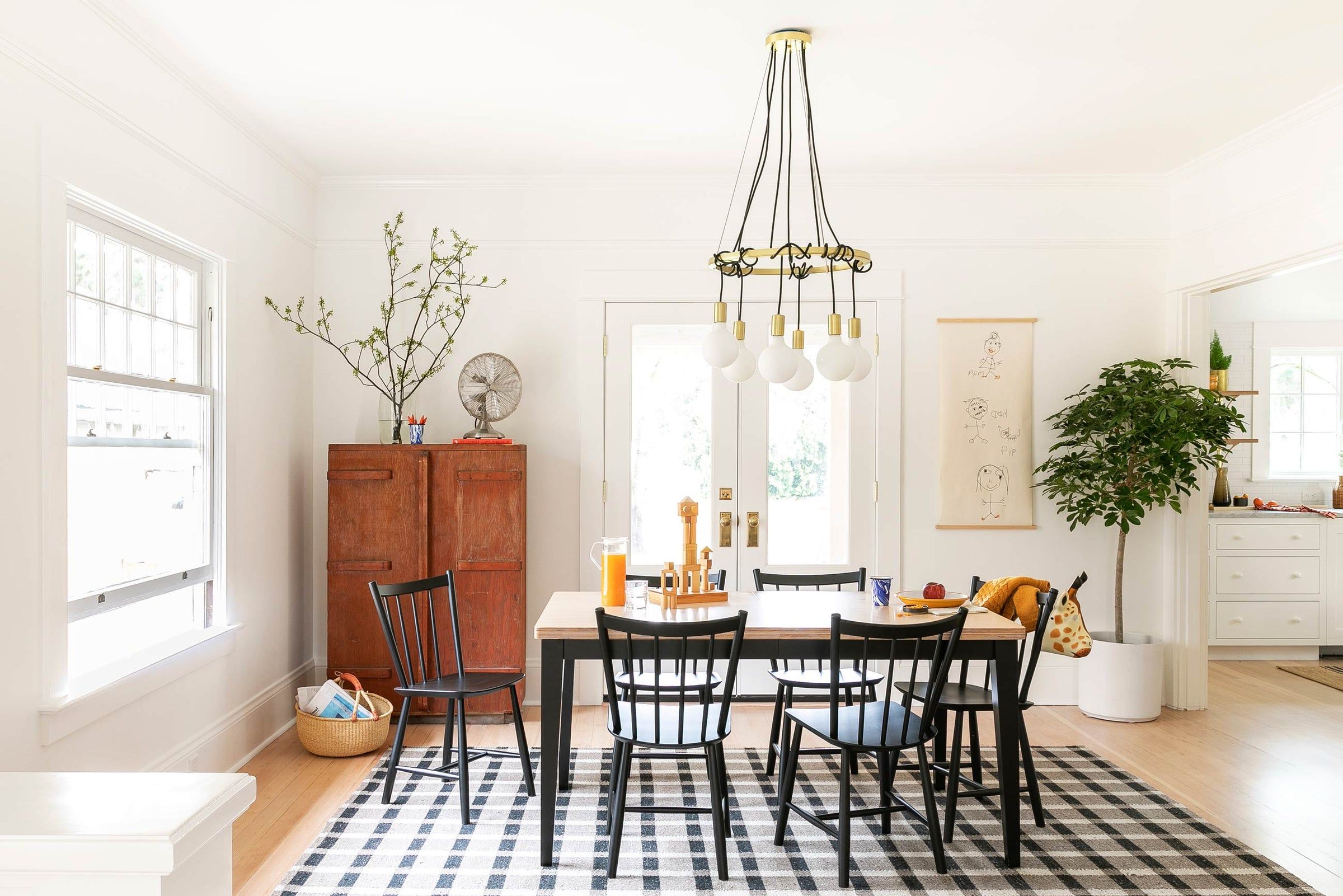 3 Simple Habits for a More Organized and Mindful Living Space (2025 Guide)