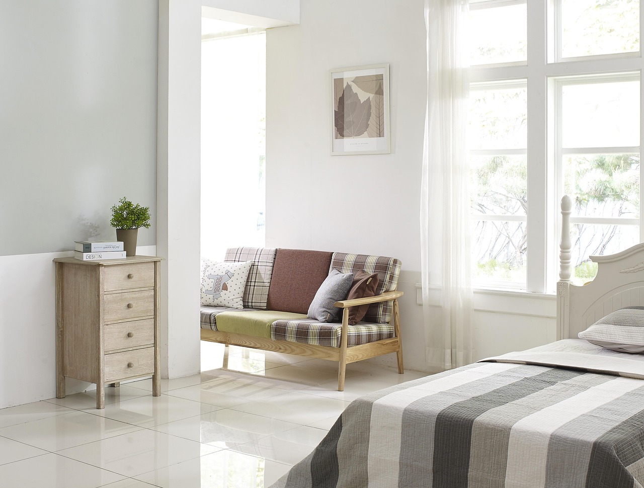 Small Space Furniture Guide: Best Corner & Wall Picks