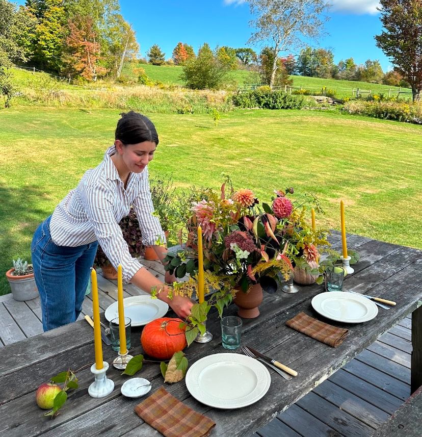 How to Mix Basic and Seasonal Tableware: 5 Expert Tips for Stunning Tablescapes