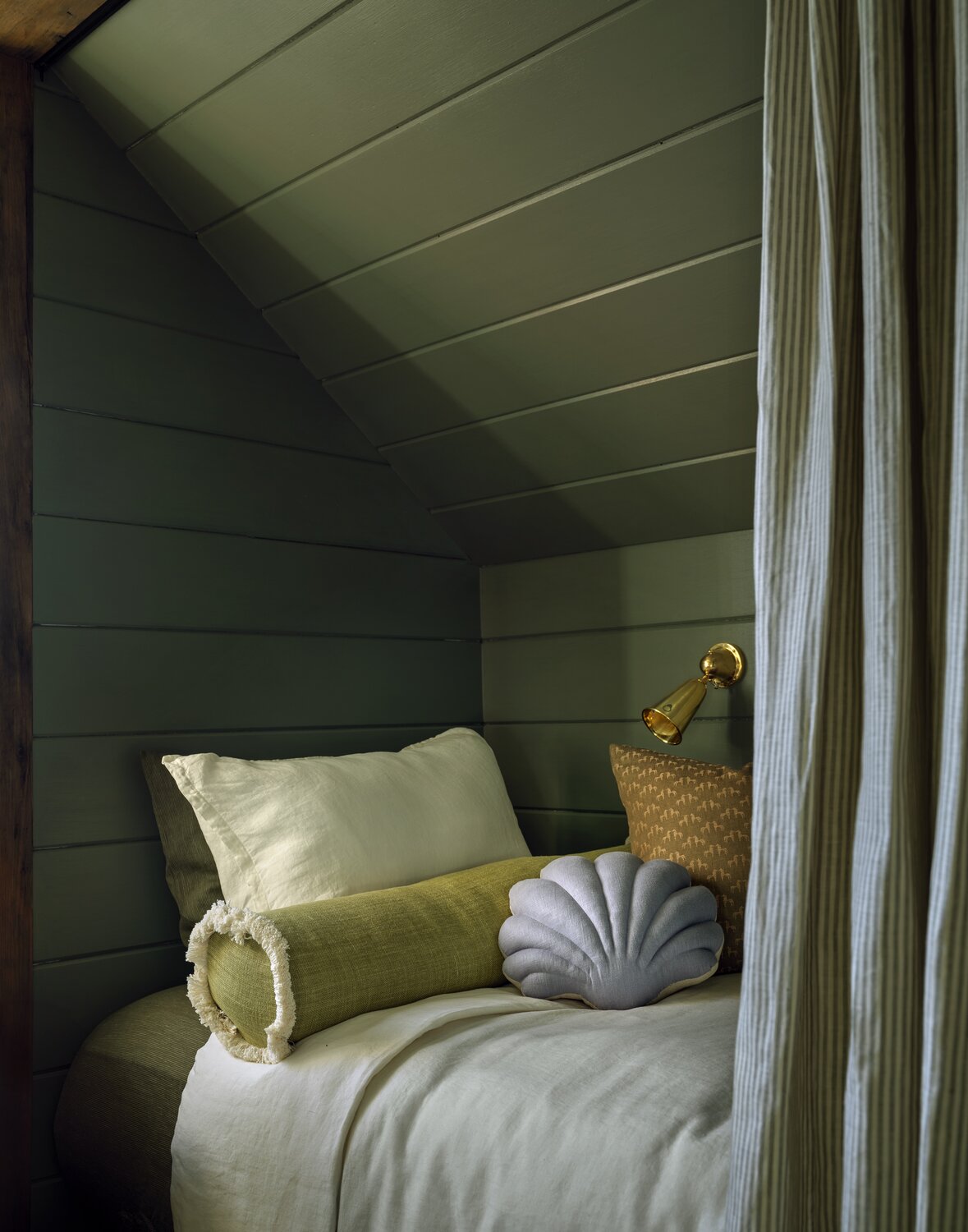 7 Smart Storage Ideas for Kids' Rooms That Actually Look Good & Stylish