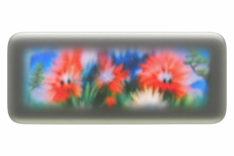 Close-up of the Dream Recorder screen displaying blurred red and white organic shapes.