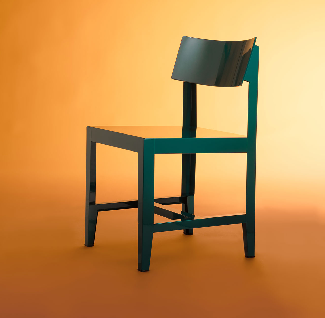 How the Bishop Chair by Konstantin Grcic Redefines Negative Space in Modern Seating