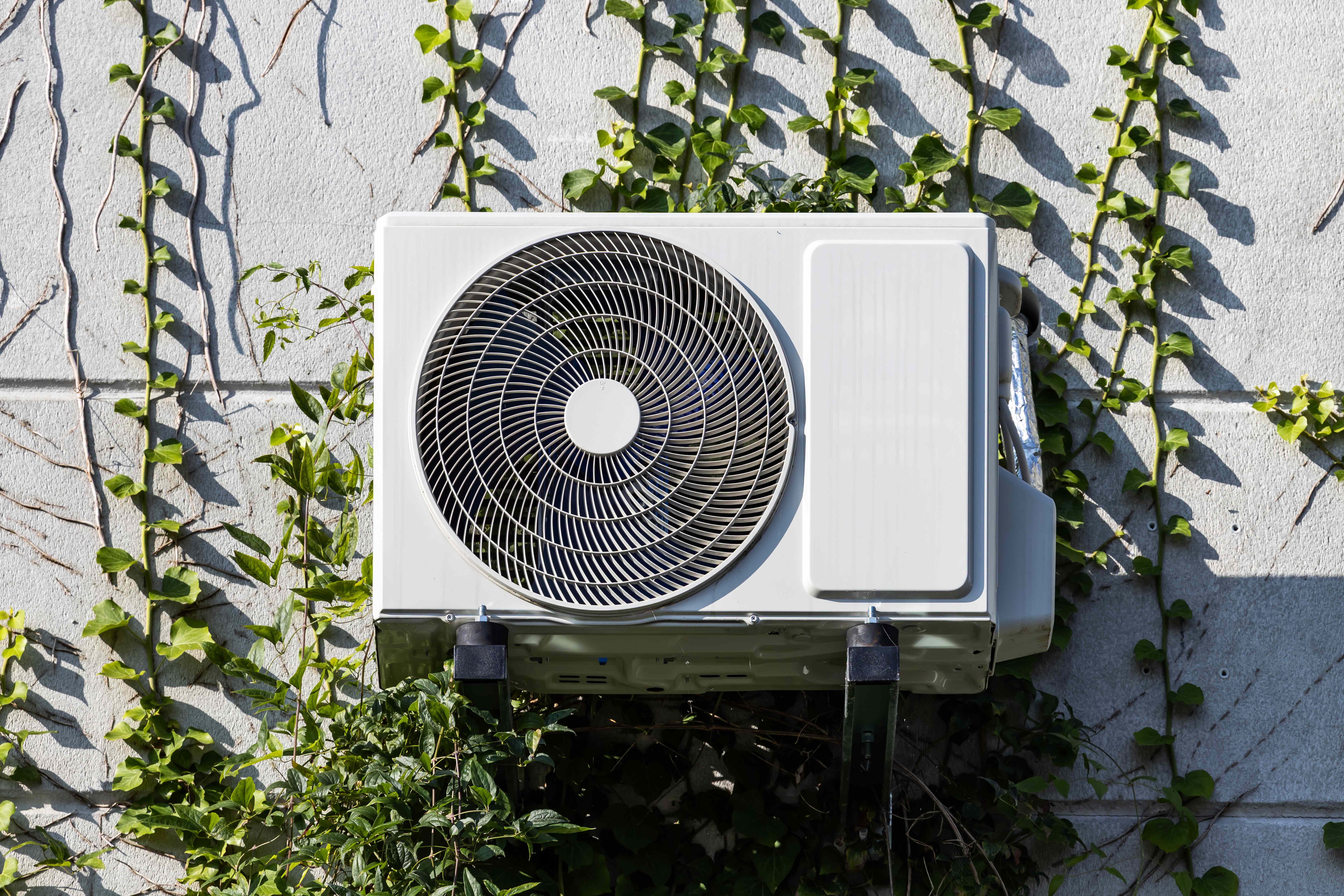 4 Expert AC Maintenance Tips to Extend Lifespan
