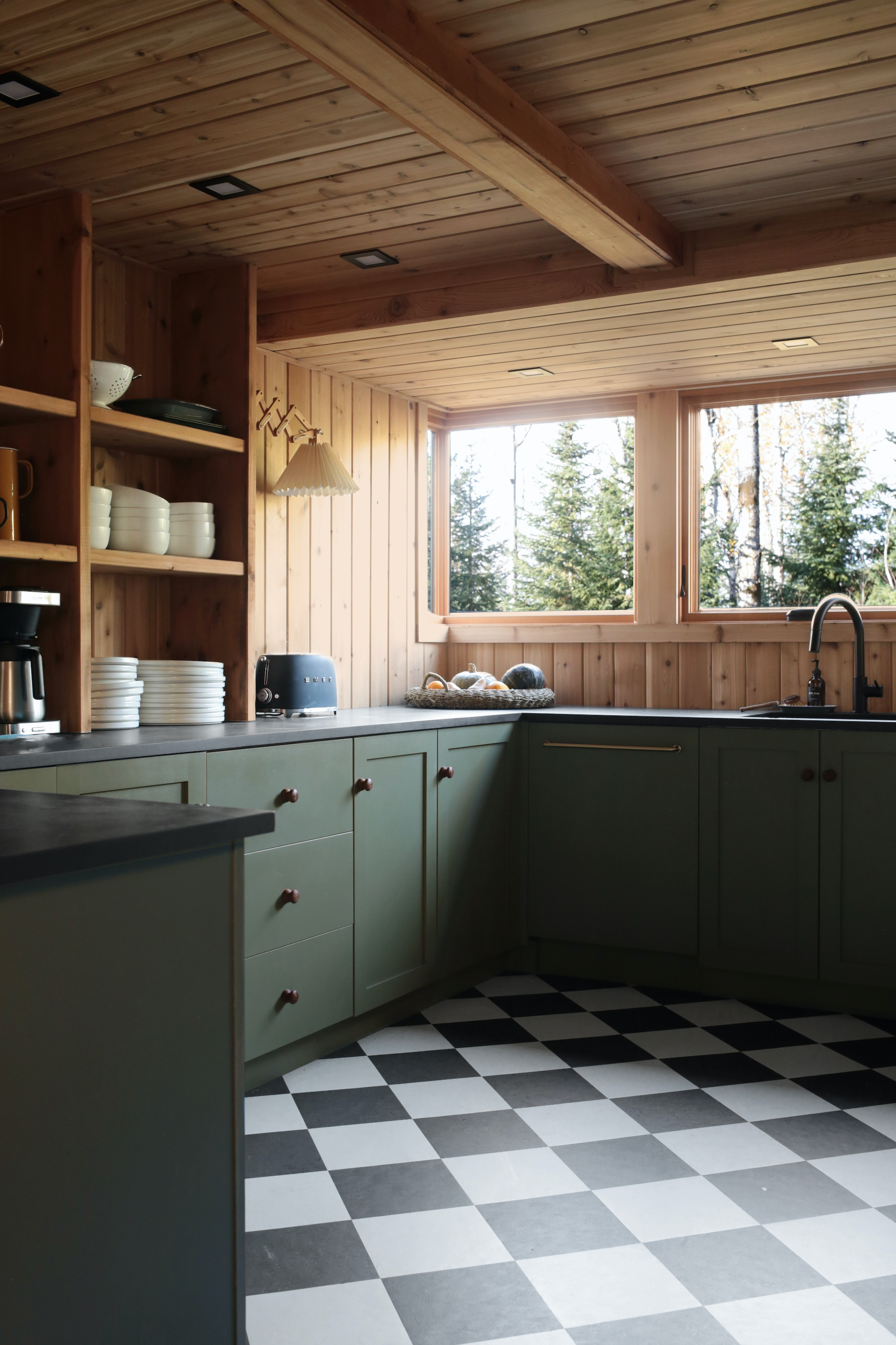 Lakeside Cabin Kitchen Remodel: The Faux Martha’s Minne Stuga Transformation