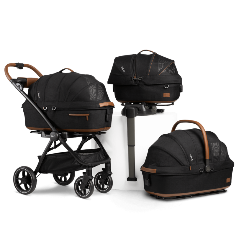 The Tavo Maeve pet carrier in a black Onyx colorway.