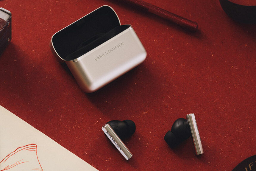 Elevate Your Routine: How Minimalist Audio Gear Enhances Your Daily Wellness Ritual