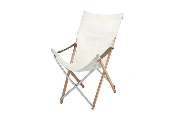 Snowpeak Renewed Take Long Bamboo Chair featuring bamboo legs and aluminum supports.