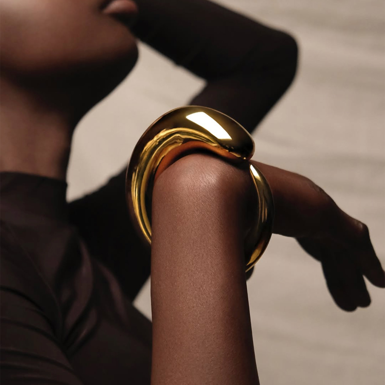 The Eclipse Chair: Why Elisa Uberti’s Bauhaus-Inspired Masterpiece is 2026’s Must-Have Seating