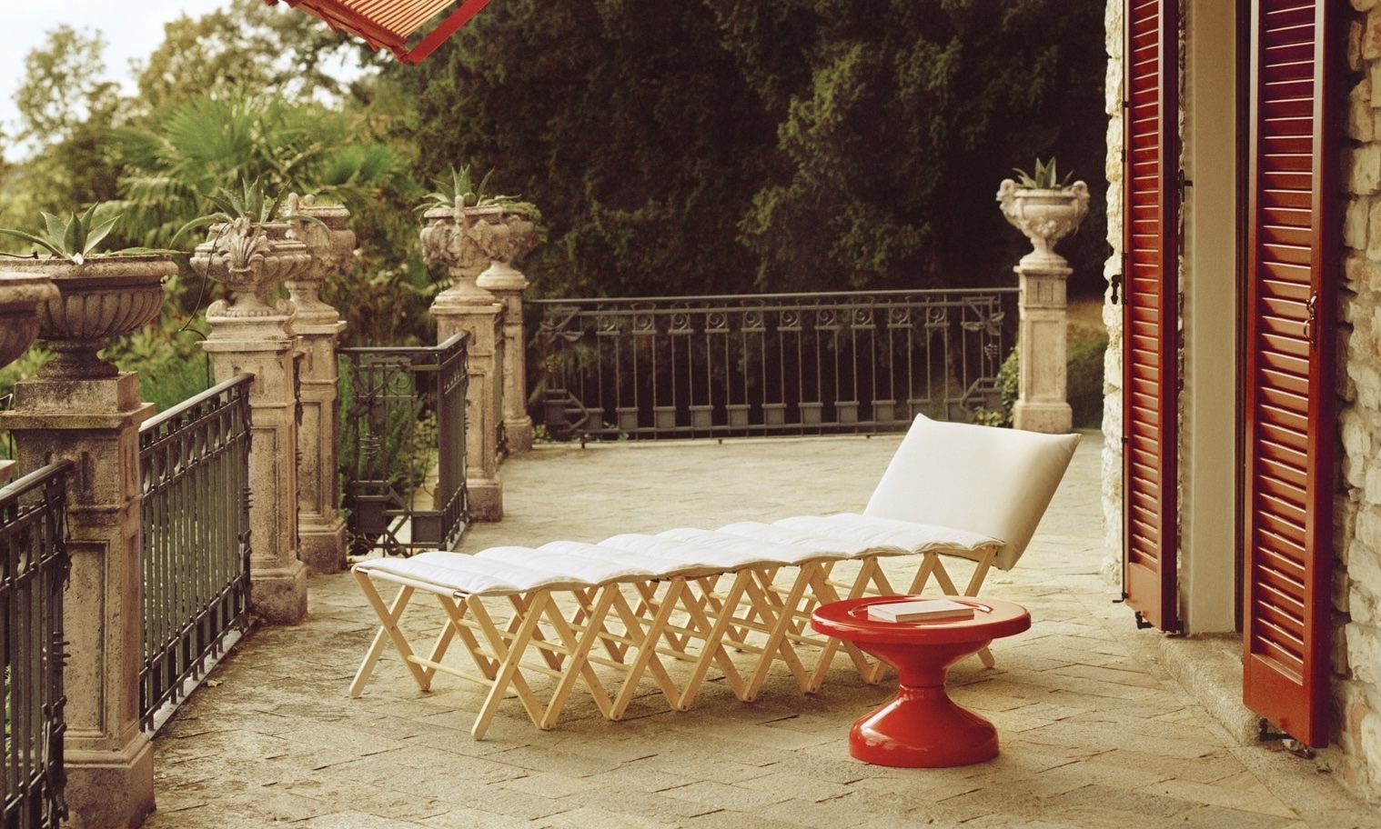 10 Best Collapsible Seating Designs for the Modern Nomad Lifestyle in 2025