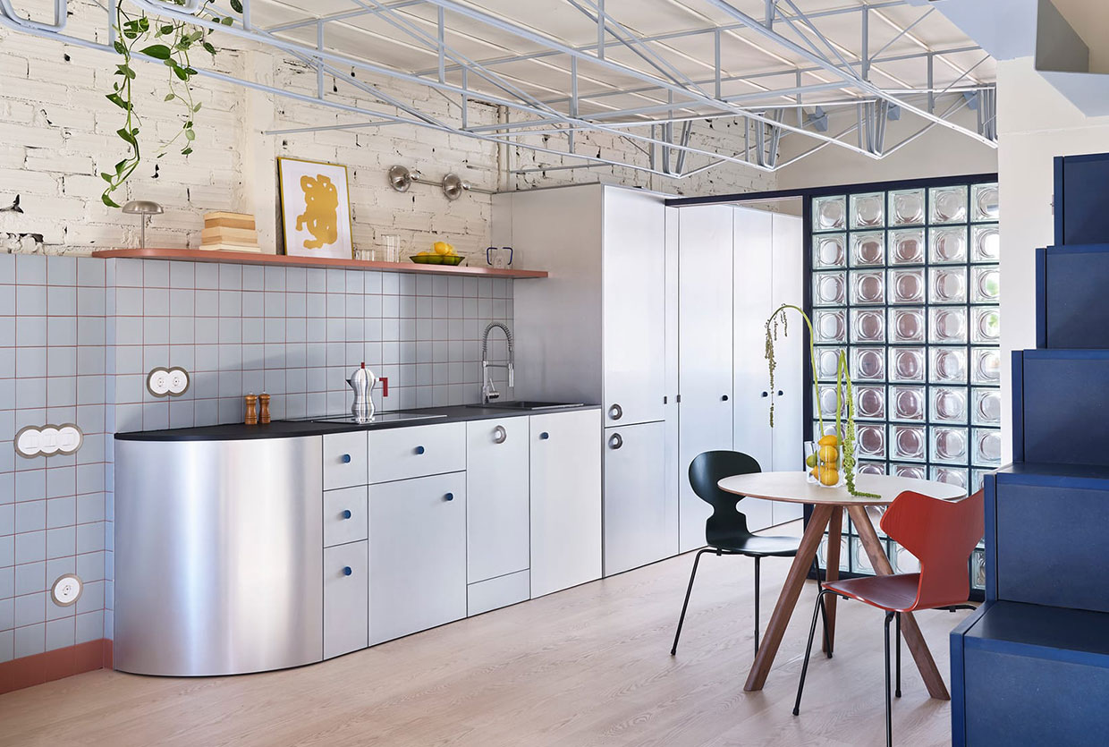 Casa Cometa: Transforming a Collapsing Madrid Ruin into a Weightless 63sqm Retreat