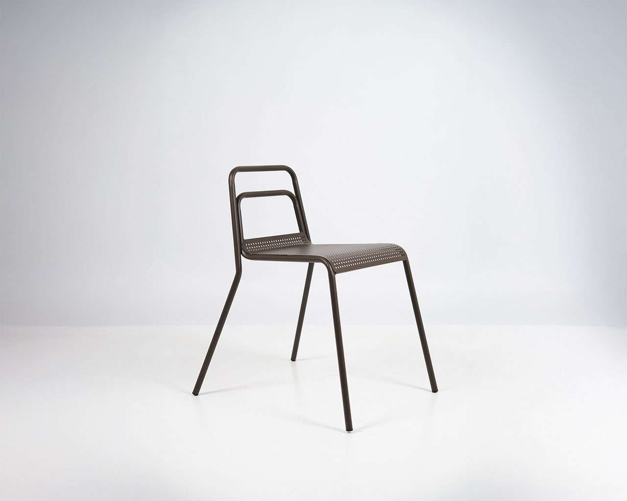 Modern Stackable Steel Chairs: The Settecento Review