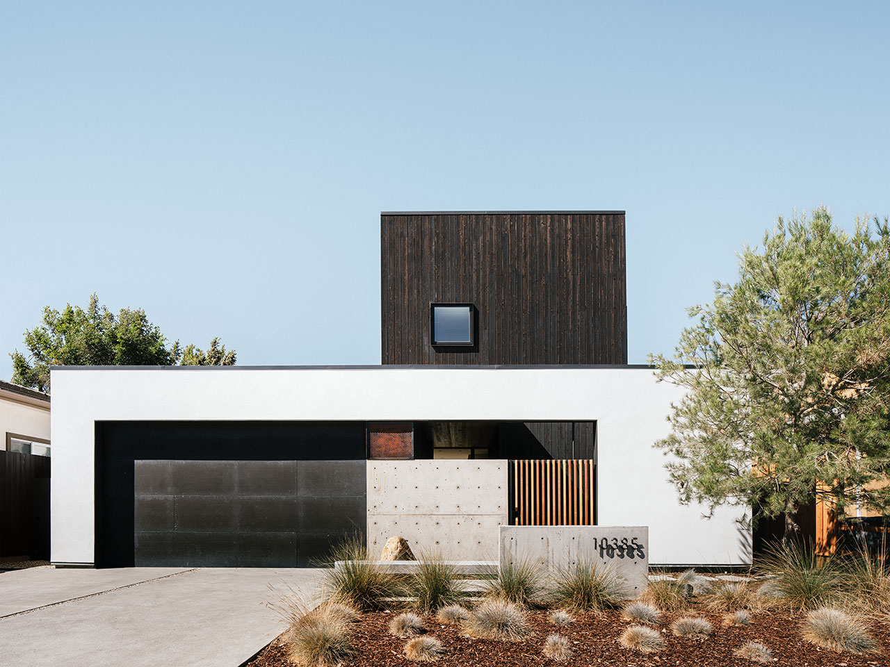 The Art of California Courtyard Design: Modern Sanctuaries & 2026 Trends
