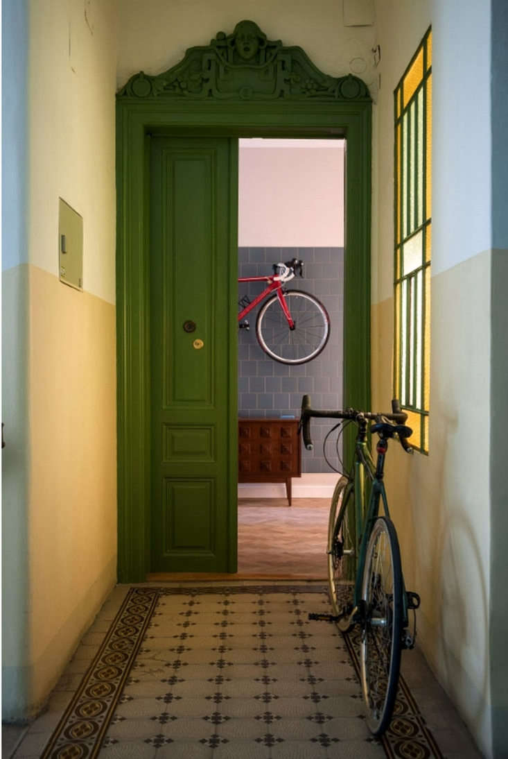 Bicycle Wall Displays: How This Vienna Home Turns Urban Transit into High-End Art