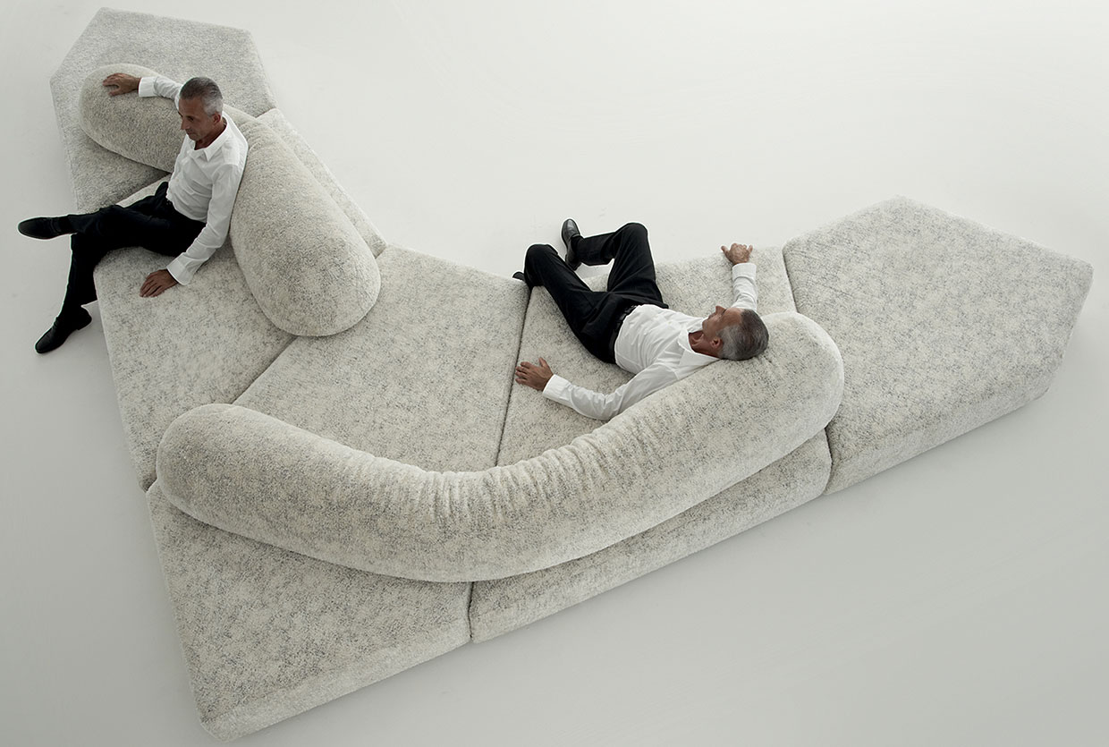 3 Iconic Sofas That Revolutionized Modern Living: From Camaleonda to On the Rocks