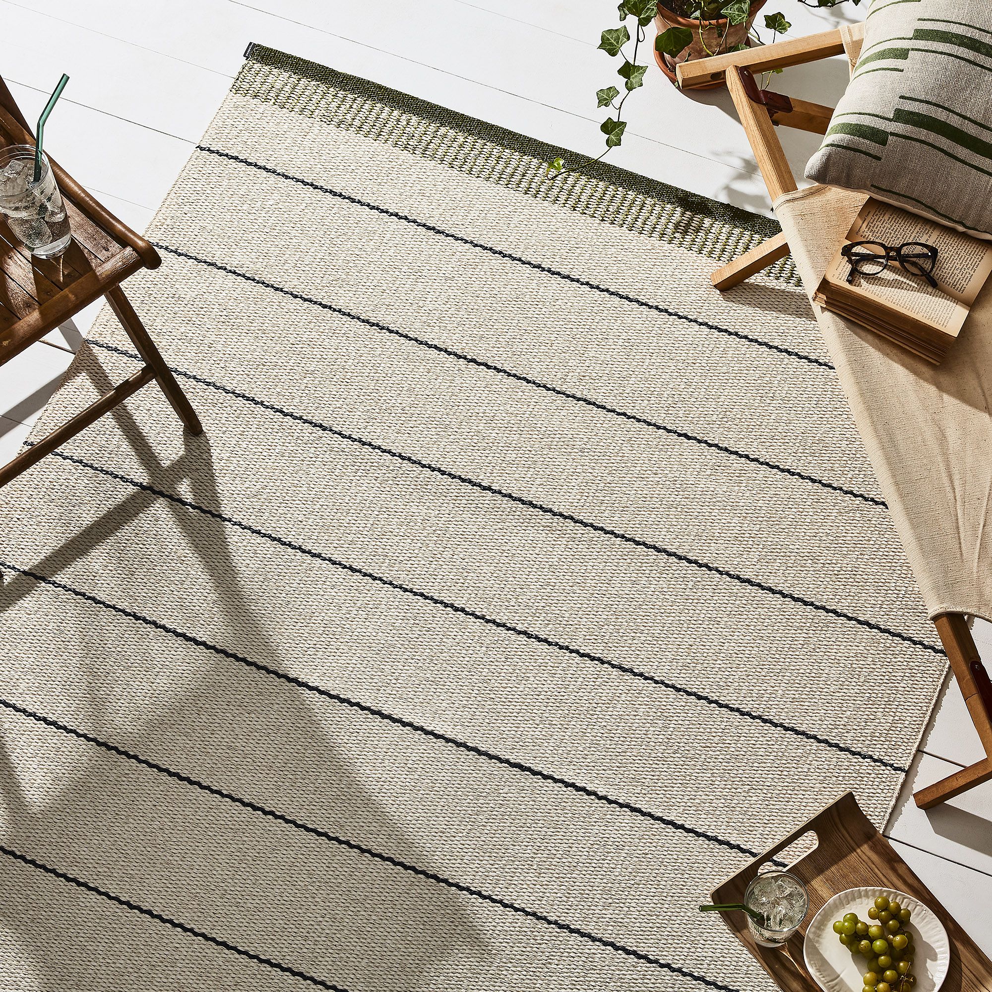 Transform Your Patio: 11 Best Outdoor Rugs for a Cozy and Durable Retreat