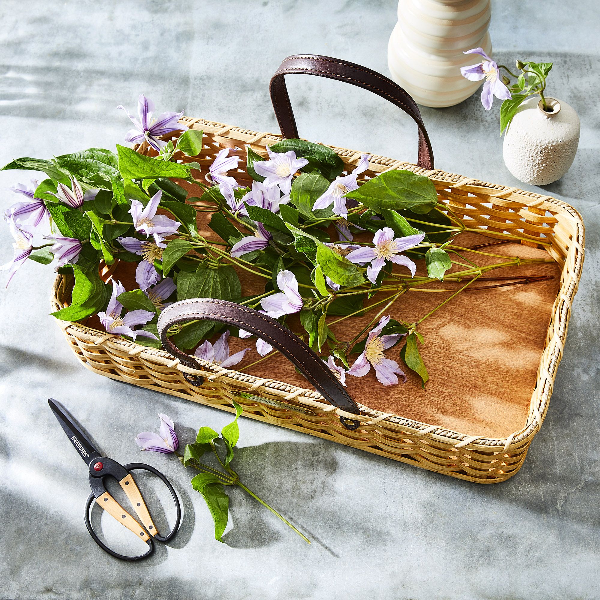 Boost Your Mood Daily: Simple Floral Decor Tips for Mindful Living & 2026 Trends